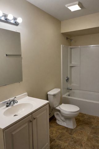 5252 Arquilla Drive, Richton Park, IL 60471