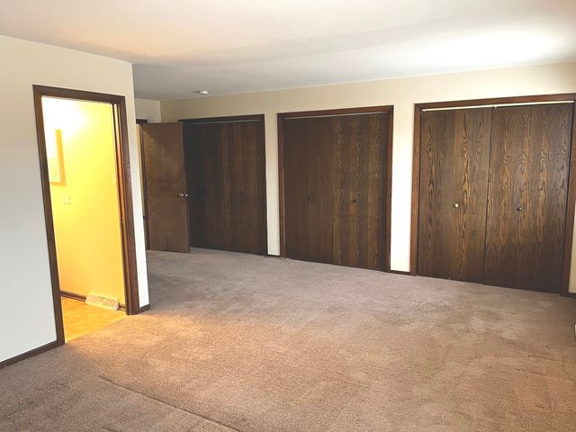 5252 Arquilla Drive, Richton Park, IL 60471