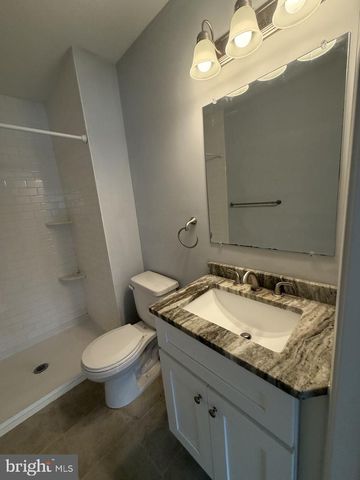 2805 AUBURN CT, Mount Laurel, NJ 08054