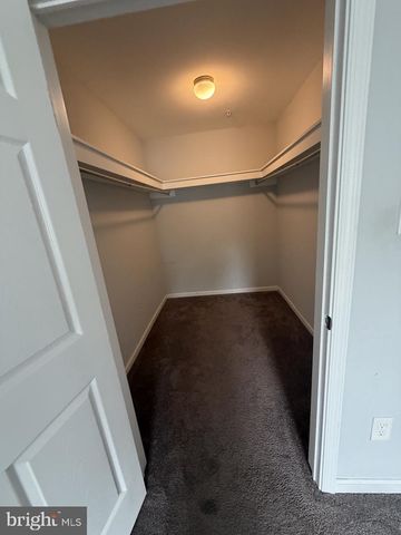 2805 AUBURN CT, Mount Laurel, NJ 08054
