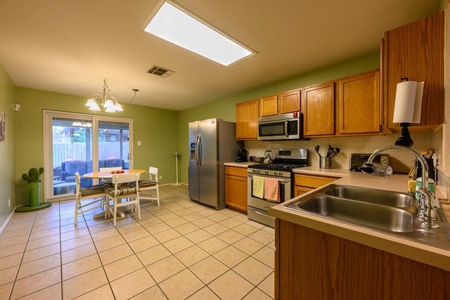 8920 Frock Ct., Austin, TX 78748