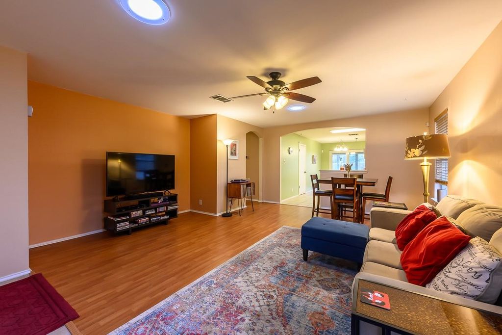 8920 Frock Ct., Austin, TX 78748