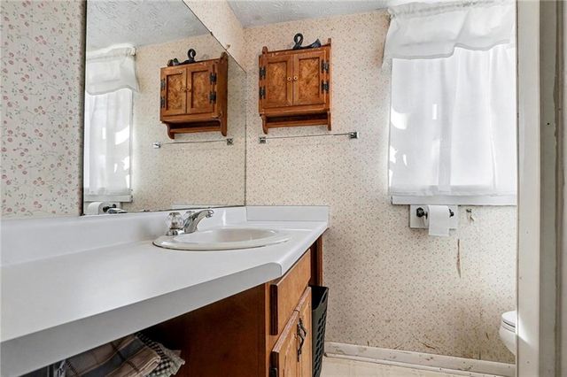 38 Mcdonough Street, Hampton, GA 30228