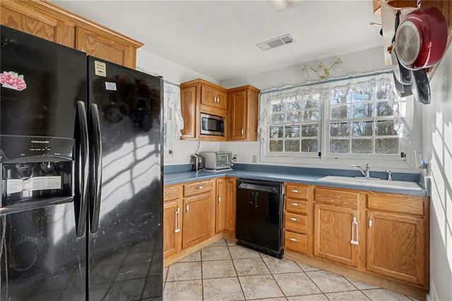 38 Mcdonough Street, Hampton, GA 30228