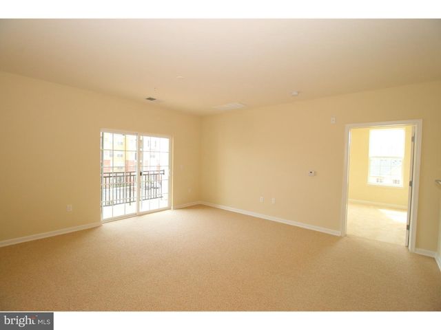 1137 HALIFAX, Hamilton, NJ 08619