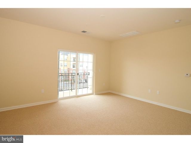 1137 HALIFAX, Hamilton, NJ 08619