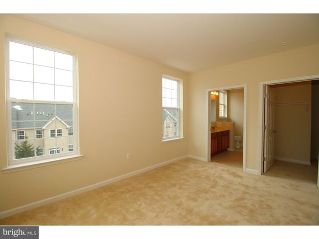 1137 HALIFAX, Hamilton, NJ 08619