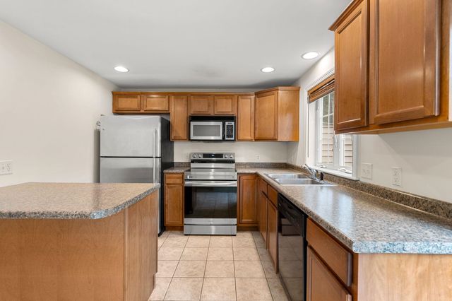 2 Hidden Path Lane, Rochester, NH 03839