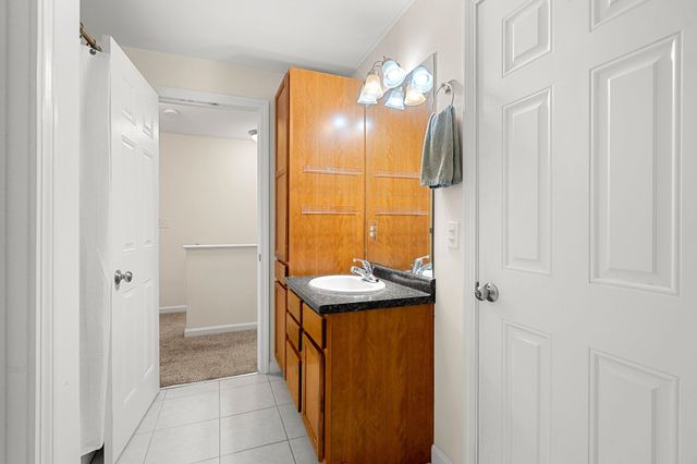 2 Hidden Path Lane, Rochester, NH 03839