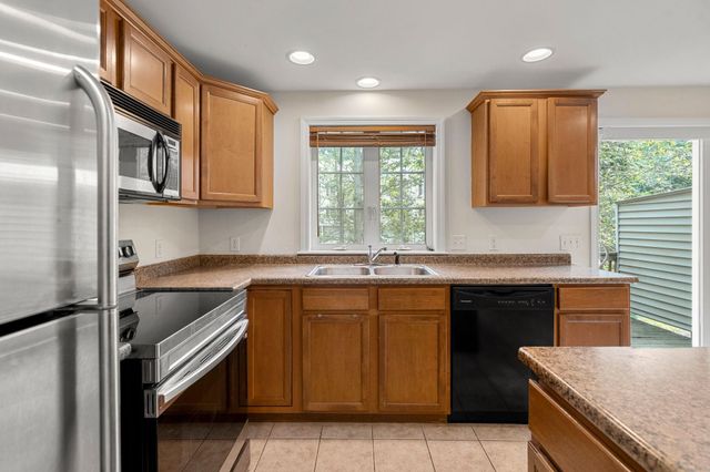 2 Hidden Path Lane, Rochester, NH 03839