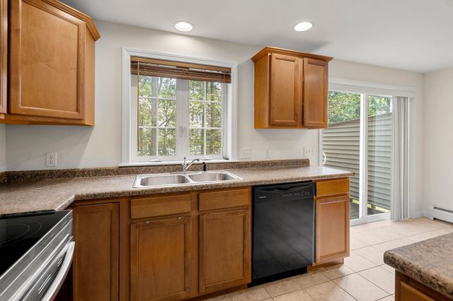 2 Hidden Path Lane, Rochester, NH 03839