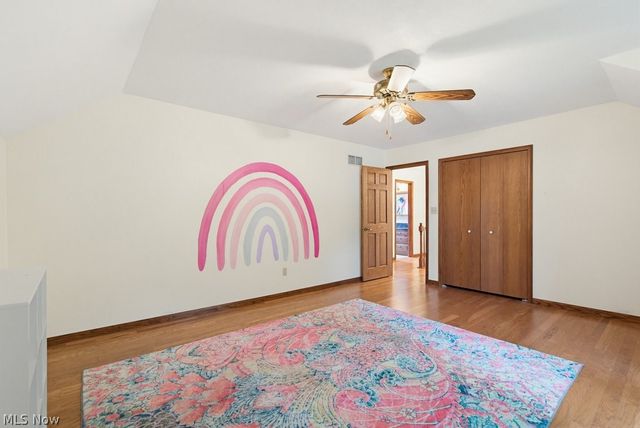 951 S Azalea Boulevard, Barberton, OH 44203