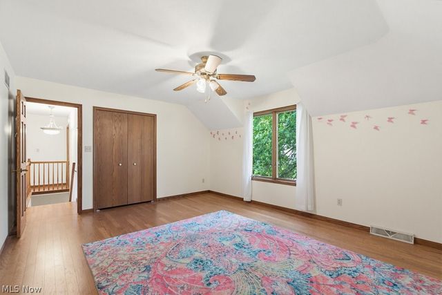 951 S Azalea Boulevard, Barberton, OH 44203
