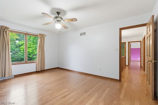 951 S Azalea Boulevard, Barberton, OH 44203