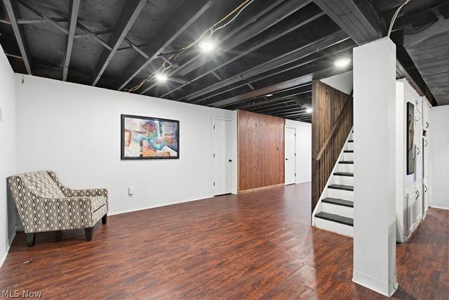 951 S Azalea Boulevard, Barberton, OH 44203