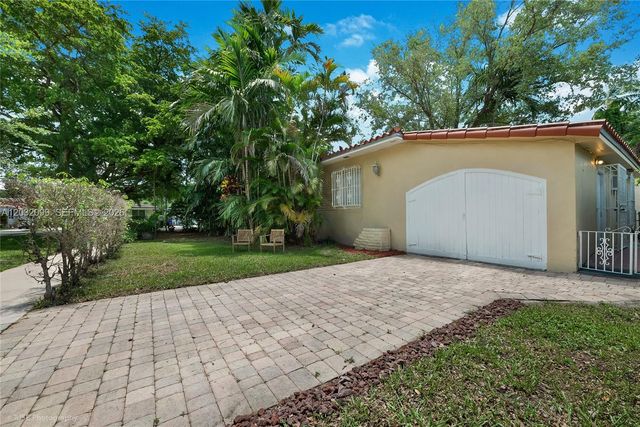 902 Lisbon St, Coral Gables, FL 33134