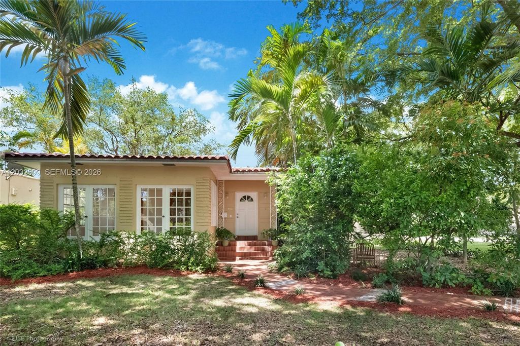 902 Lisbon St, Coral Gables, FL 33134