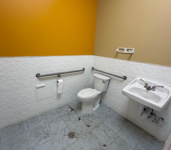9023 W 151st Street, Orland Park, IL 60462