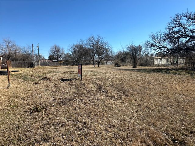 4229 N Main Street, Cleburne, TX 76058