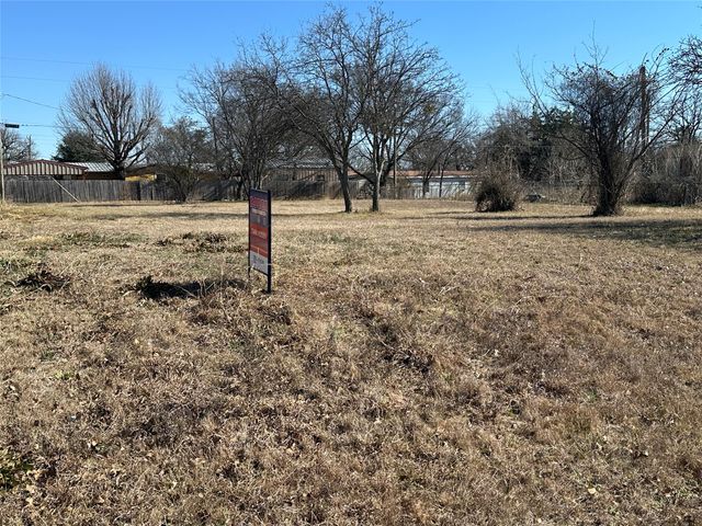 4229 N Main Street, Cleburne, TX 76058