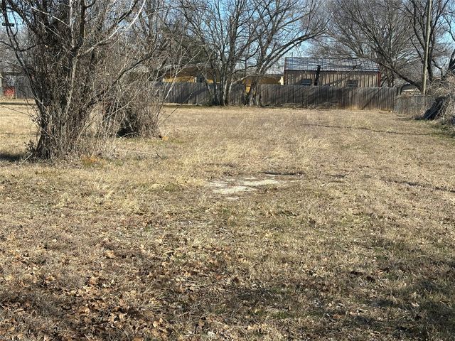 4229 N Main Street, Cleburne, TX 76058