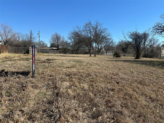 4229 N Main Street, Cleburne, TX 76058