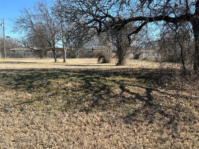 4229 N Main Street, Cleburne, TX 76058