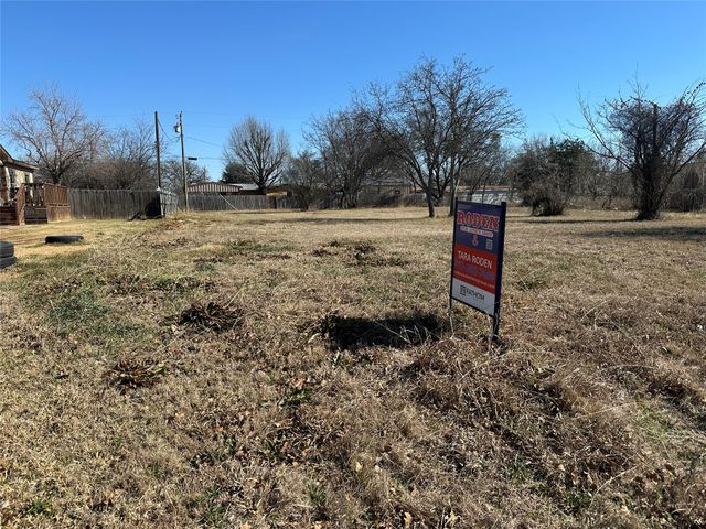 4229 N Main Street, Cleburne, TX 76058