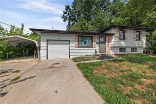 6208 NE Antioch Road, Gladstone, MO 64119