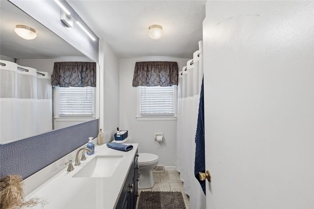 291 Nausauket Road, Warwick, RI 02886