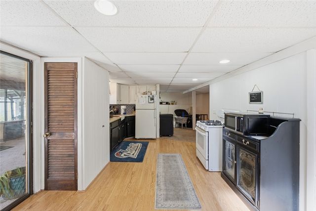 291 Nausauket Road, Warwick, RI 02886