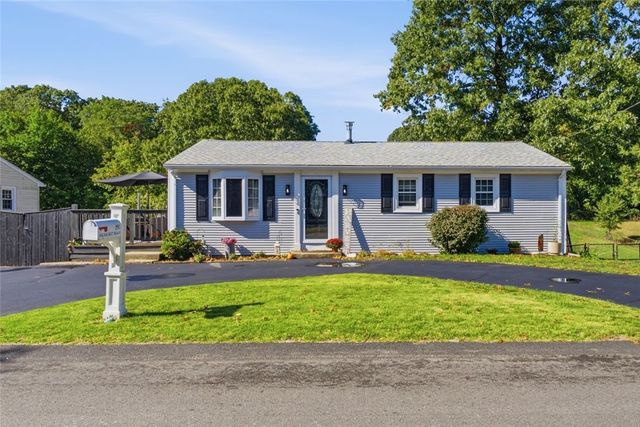 291 Nausauket Road, Warwick, RI 02886