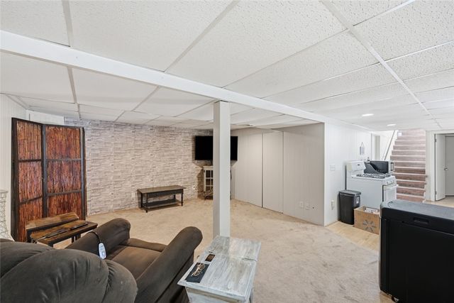 291 Nausauket Road, Warwick, RI 02886