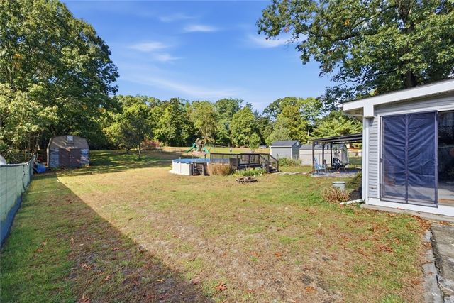 291 Nausauket Road, Warwick, RI 02886