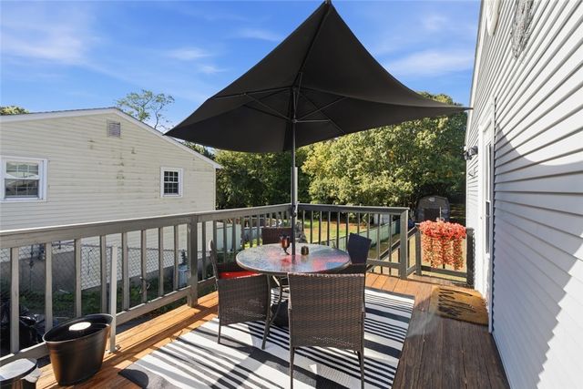 291 Nausauket Road, Warwick, RI 02886