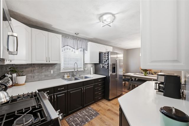 291 Nausauket Road, Warwick, RI 02886