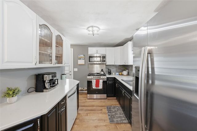 291 Nausauket Road, Warwick, RI 02886