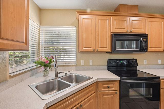 6633 HONE STREET, New Port Richey, FL 34653