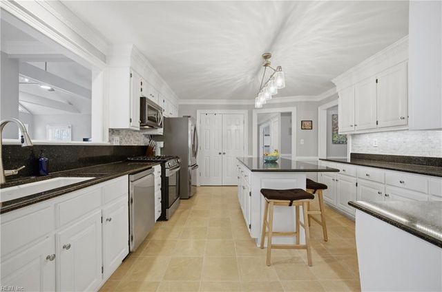 504 Aguila DR, Chesapeake, VA 23322