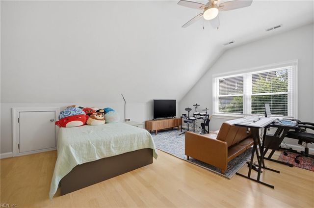 504 Aguila DR, Chesapeake, VA 23322