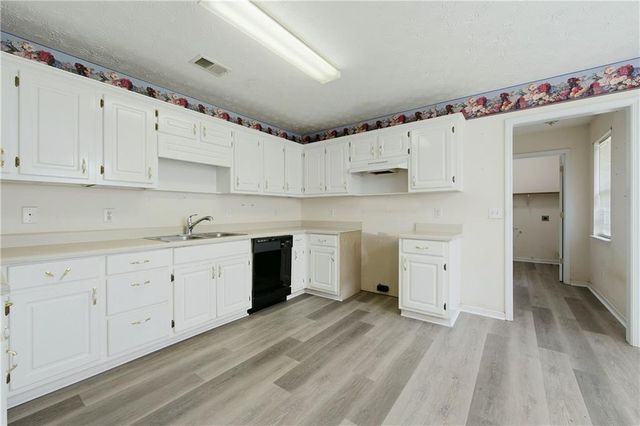 85 Five Oaks Drive, Covington, GA 30014