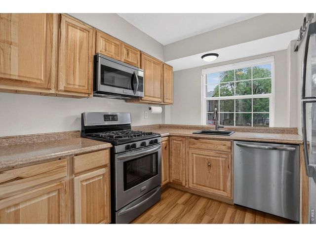 1939 Newland Ct, Lakewood, CO 80214