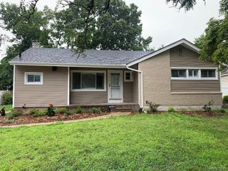 402 Leslie Lane, Uniondale, NY 11553