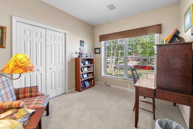 1092 S PARK AVENUE, Fond Du Lac, WI 54935