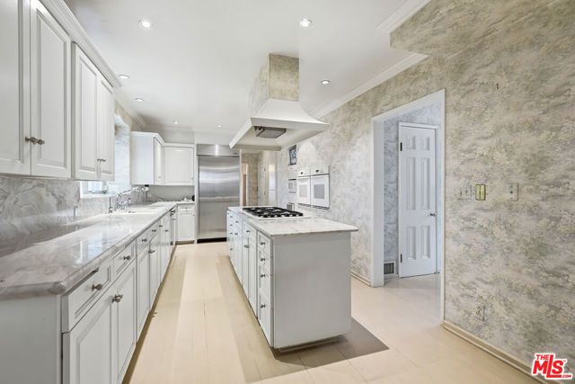 701 N Arden Drive, Beverly Hills, CA 90210