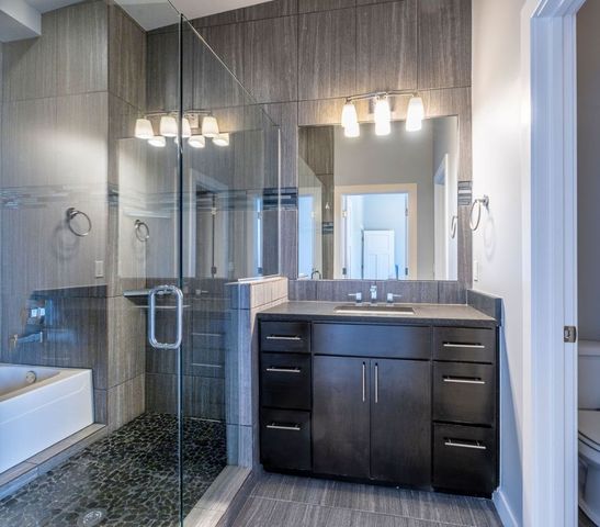 307 E Noble Lane, Fayetteville, AR 72703