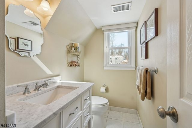 6 Knollwood Dr, Livingston Twp., NJ 07039