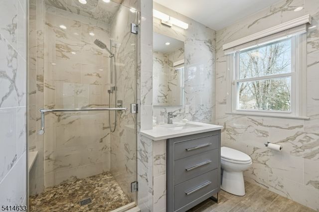 6 Knollwood Dr, Livingston Twp., NJ 07039