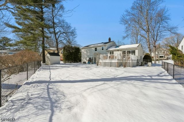 6 Knollwood Dr, Livingston Twp., NJ 07039