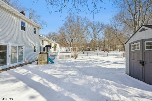 6 Knollwood Dr, Livingston Twp., NJ 07039